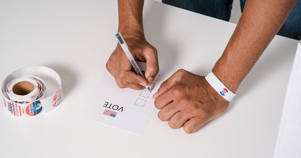 Инвестирование в год выборов: как защитить и приумножить портфель в политическом цикле Бразилии 2026 года