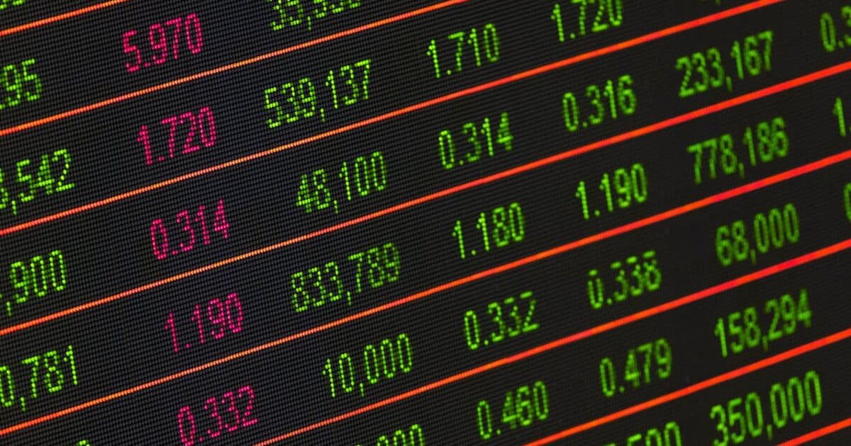 Ibovespa ১৯৭ হাজার পয়েন্টে: যুদ্ধবিরতি, R$৫৩ বিলিয়ন বিদেশি প্রবাহ এবং Selic ১৪.৭৫%